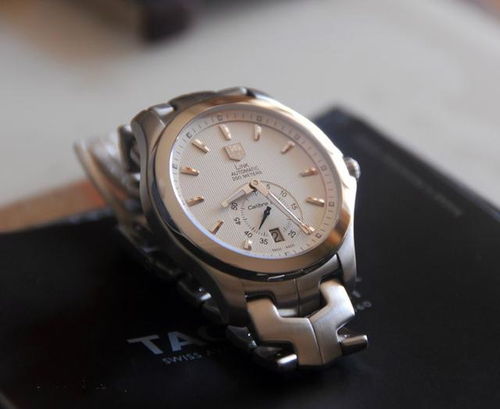 豪爽川表友 一萬多豪雅腕表被劃傷，寬容化解銷售風波